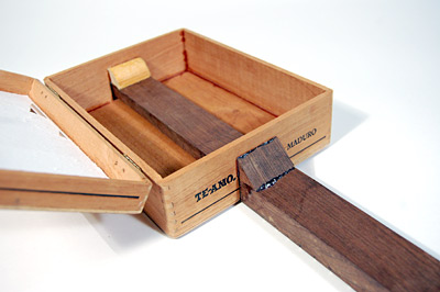 Finkbuilt » Blog Archive » Cigar Box Guitar